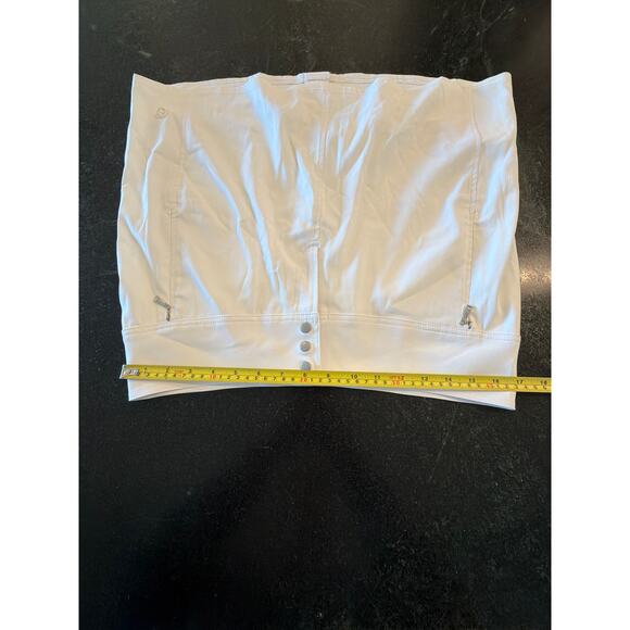 JoFit White Signature golf skort 10 - Picture 10 of 10
